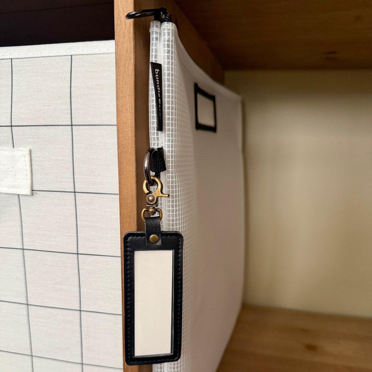 The Luxe Label Holder